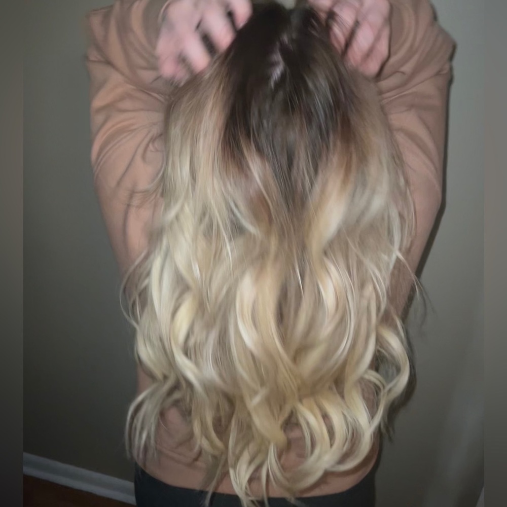18” JZ Style Tape In Extensions - Picture 9 of 9